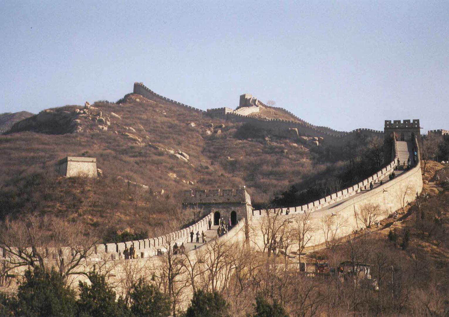 [37] - Teilansicht über den Verlauf der Chinesischen Mauer