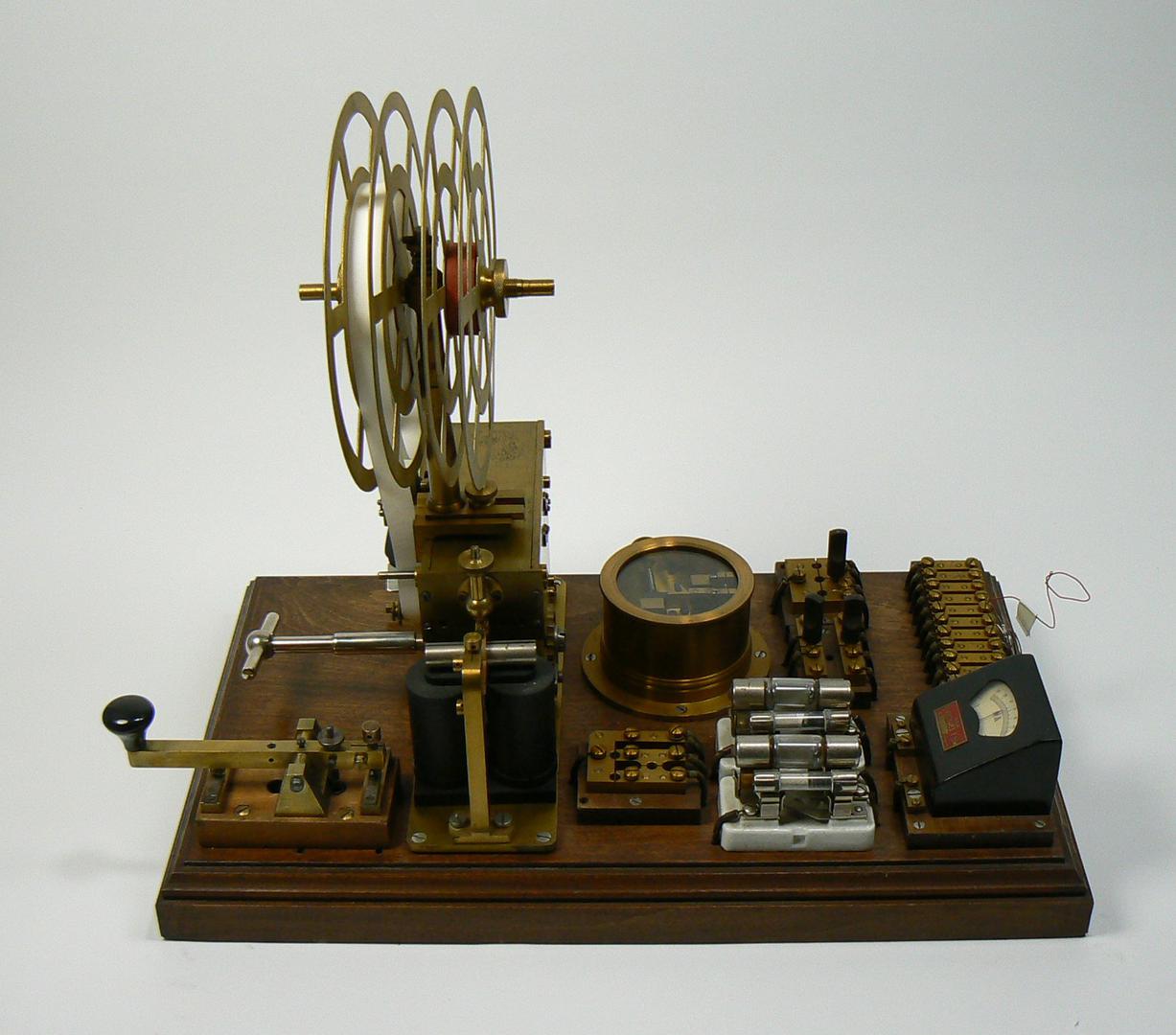 [EM-5001] - Russischer Morsetelegraph